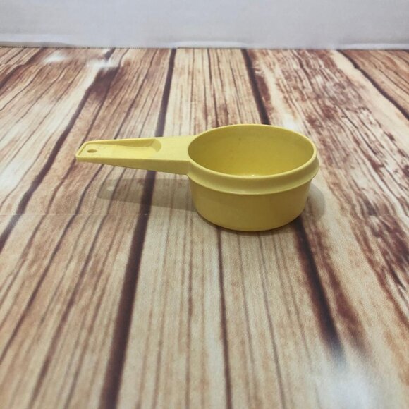 Vintage Tupperware Harvest Gold Nesting Measuring Cup 1/3 CUP Replacement 765-2 - Picture 2 of 13